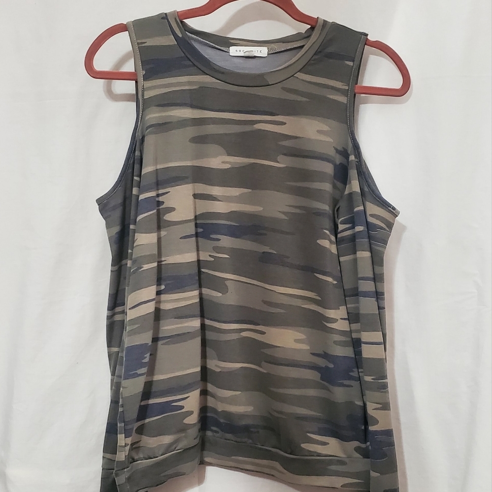 Camo long sleeve cold shoulder top